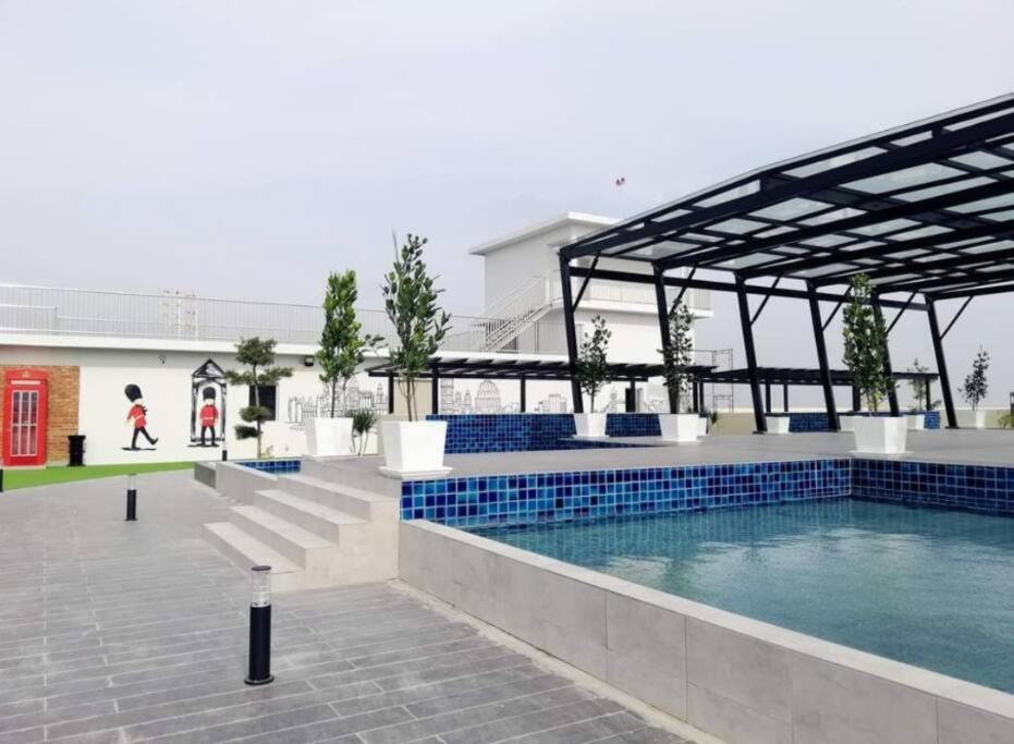 شقة Joyful Sitiawan Skygarden Swimming Pool سيري مانغونغ المظهر الخارجي الصورة